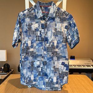 Robert Graham men's button-down, short sleeve shirt.